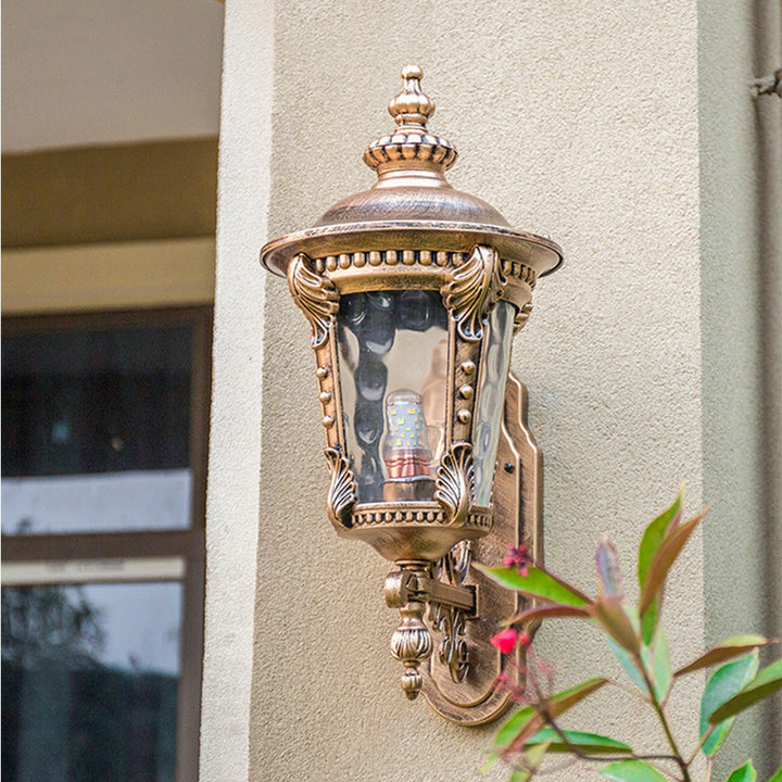 Timeless vintage outdoor lighting for classic home exterior appeal and ambiance.