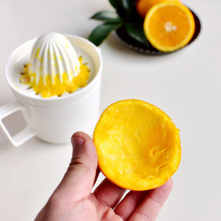High-quality ceramic citrus press, ideal for quick and easy homemade fresh fruit juice.