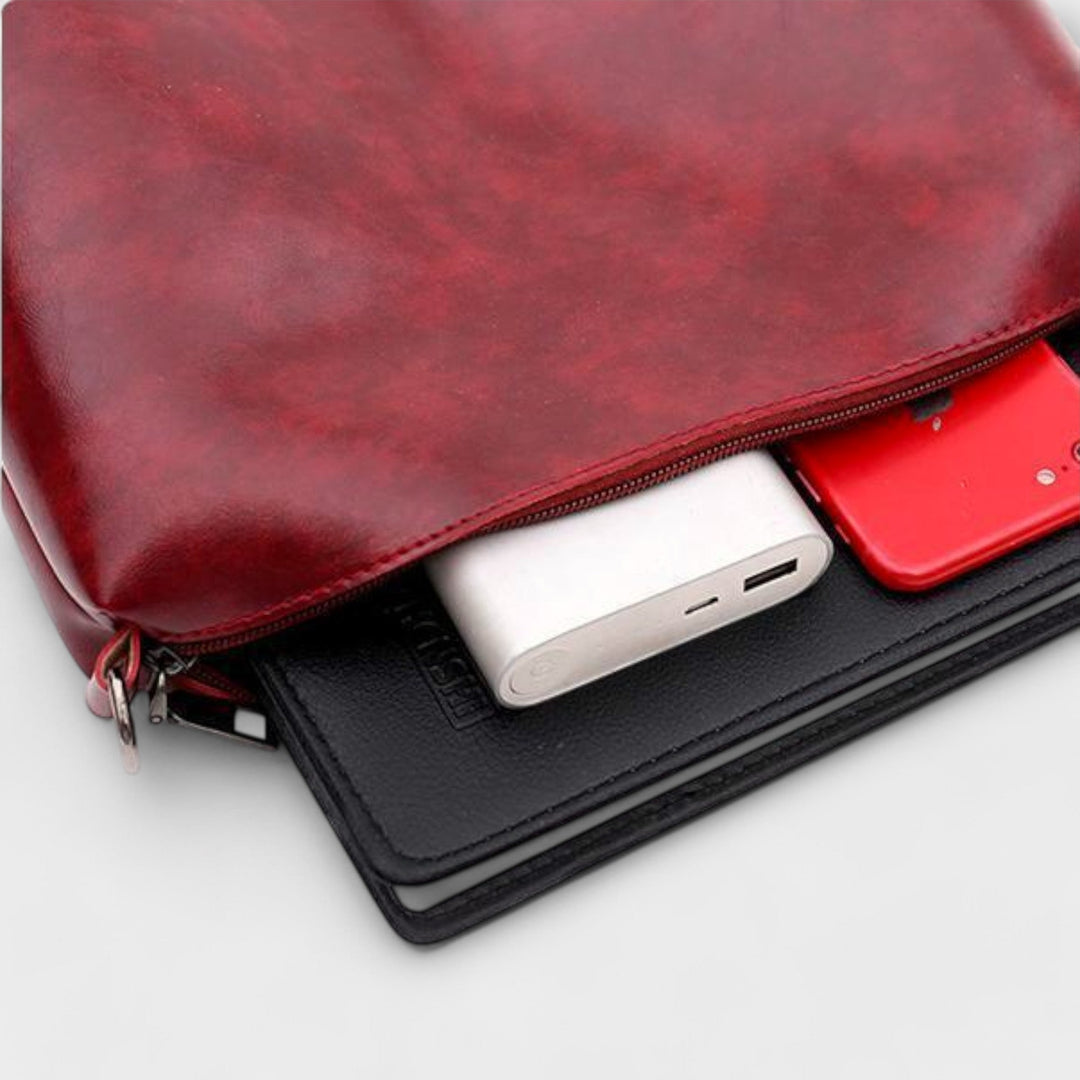 Complete women's fashion accessory: 4-piece vintage faux leather handbag set