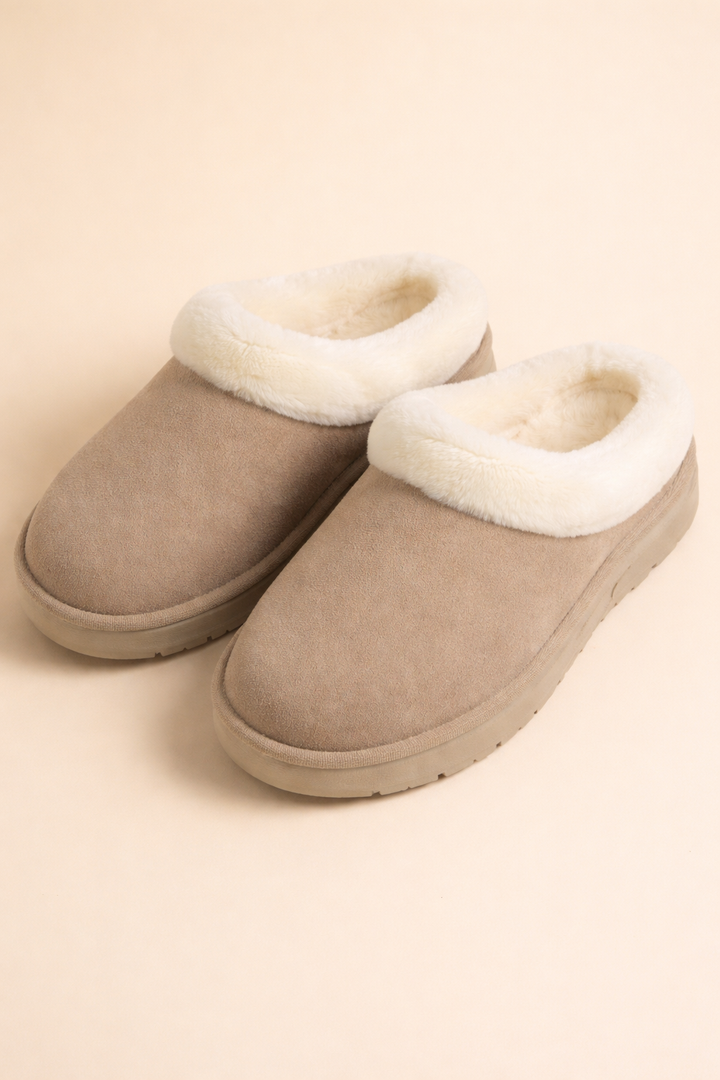 Agnes women's cozy slip-on winter boots for effortless style & warmth. Ideal casual ladies footwear.