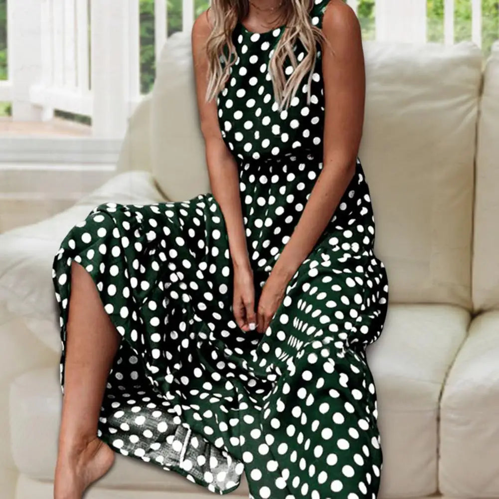 Retro style women's polka dot sleeveless midi dress for a versatile and chic casual look