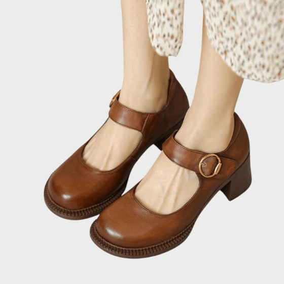 Stylish women's Mary Jane shoes: chunky heel, comfortable, with buckle detail