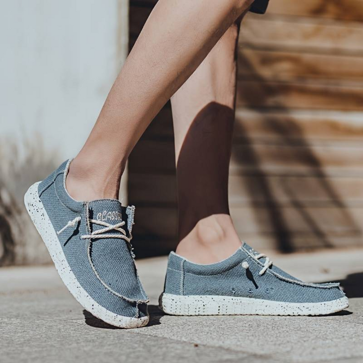 Modern women's slip-on shoes with breathable upper, combining style, comfort, and support.