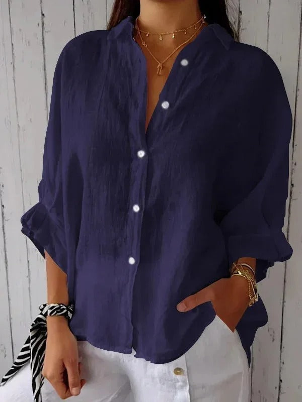 Versatile women's casual shirt, a comfortable button-up for everyday fashion.