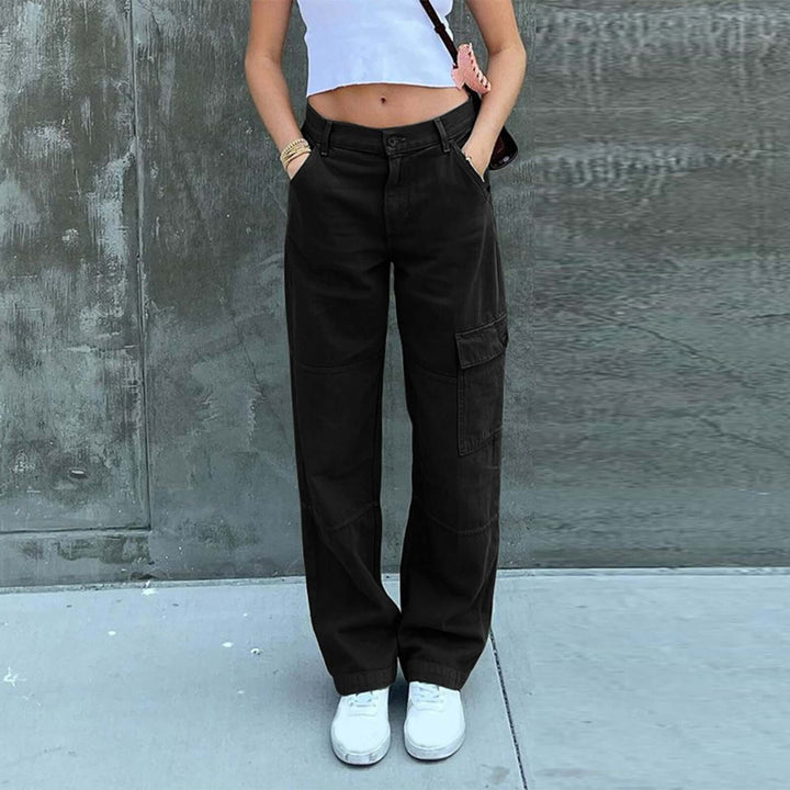 Women's comfortable cargo trousers, offering utility style for versatile, relaxed fashion.