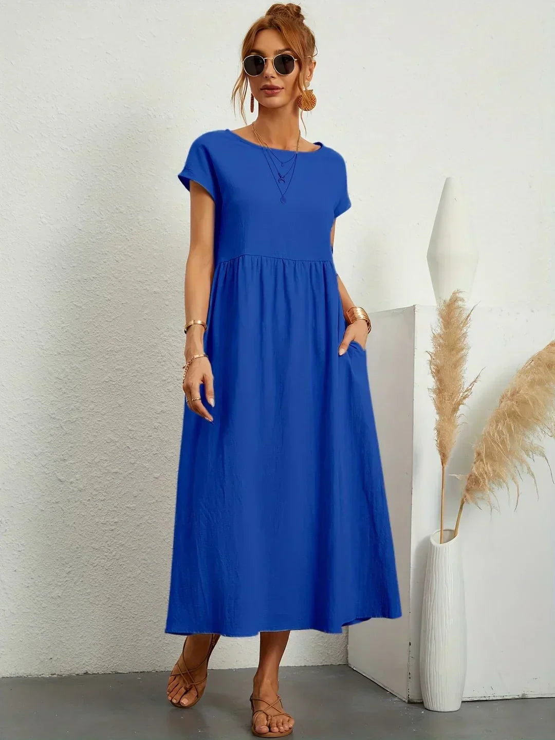 Summer-ready women's midi dress, comfortable and chic for any occasion.