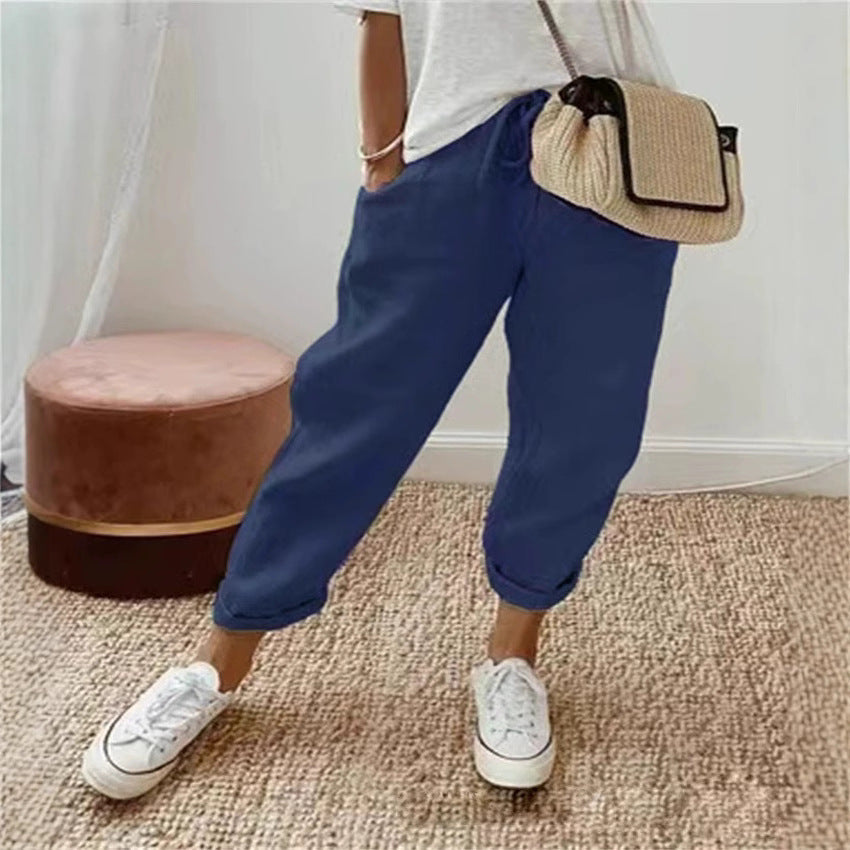 Versatile women's casual chino pants, elastic waist, ideal for everyday style and comfort.