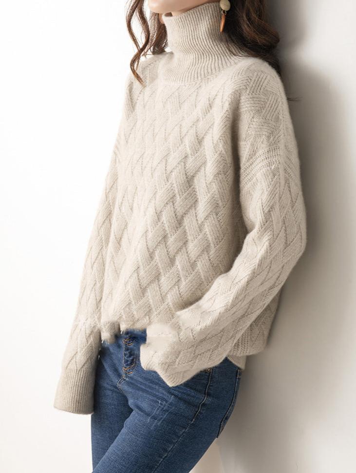 Stylish women's turtleneck sweater, a versatile knitwear top for casual outfits