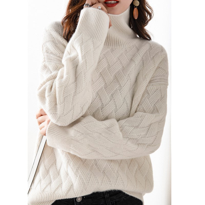 Comfortable women's long sleeve turtleneck, ideal for spring casual wear