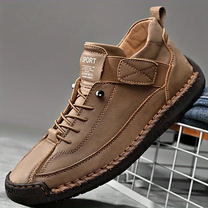 Fashionable women's spring/summer sneakers, classic lace-up design offering both comfort and versatile style.