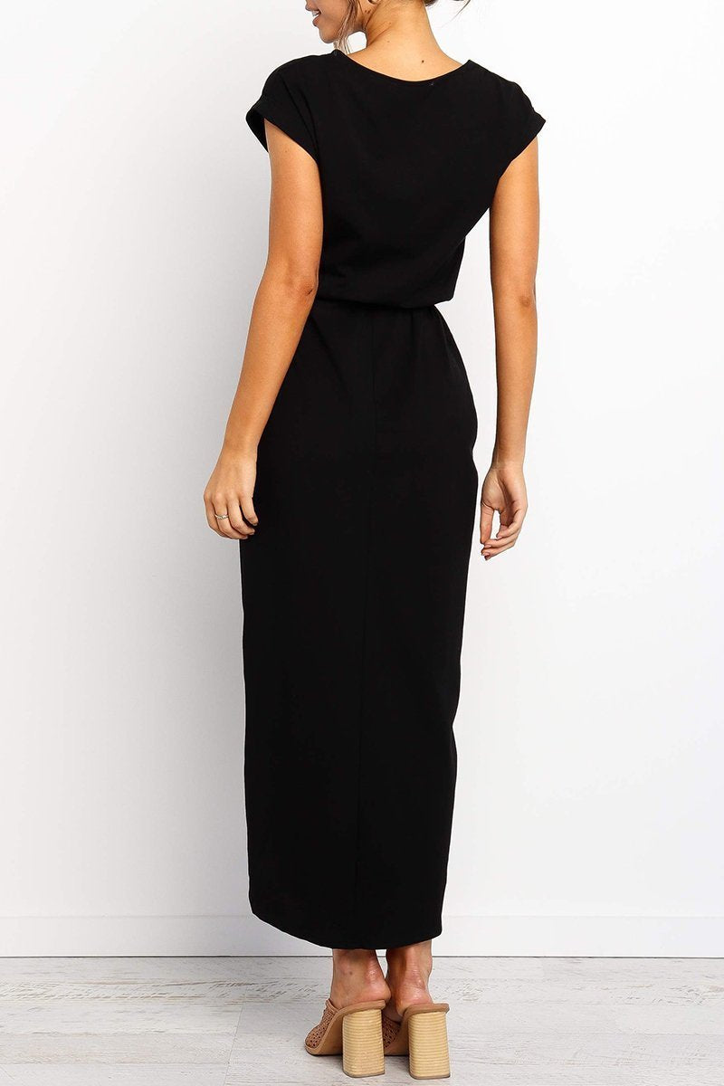 Women's midi dress, a comfortable and elegant option with a distinctive tie waist.