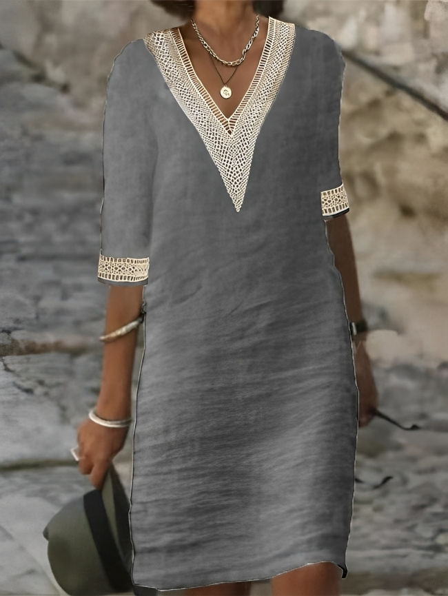 Comfortable short-sleeve women's dress. Ideal for casual everyday wear and summer fashion elegance.