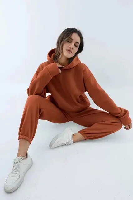 Fashionable women's casual lounge set, two-piece with long sleeves, light gray, everyday wear.