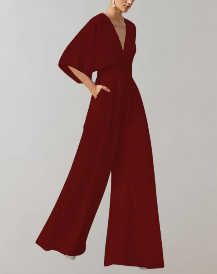 Stylish women's wide leg overall jumpsuit. A comfortable, casual one-piece for effortless fashion.