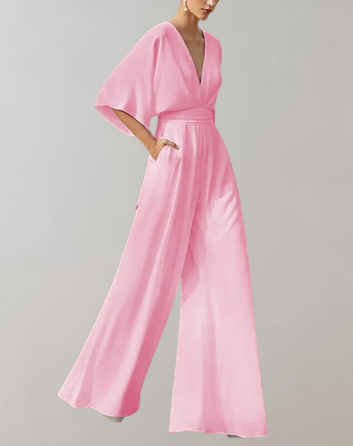 Versatile women's wide leg overall jumpsuit, a trendy and relaxed one-piece for casual wear.