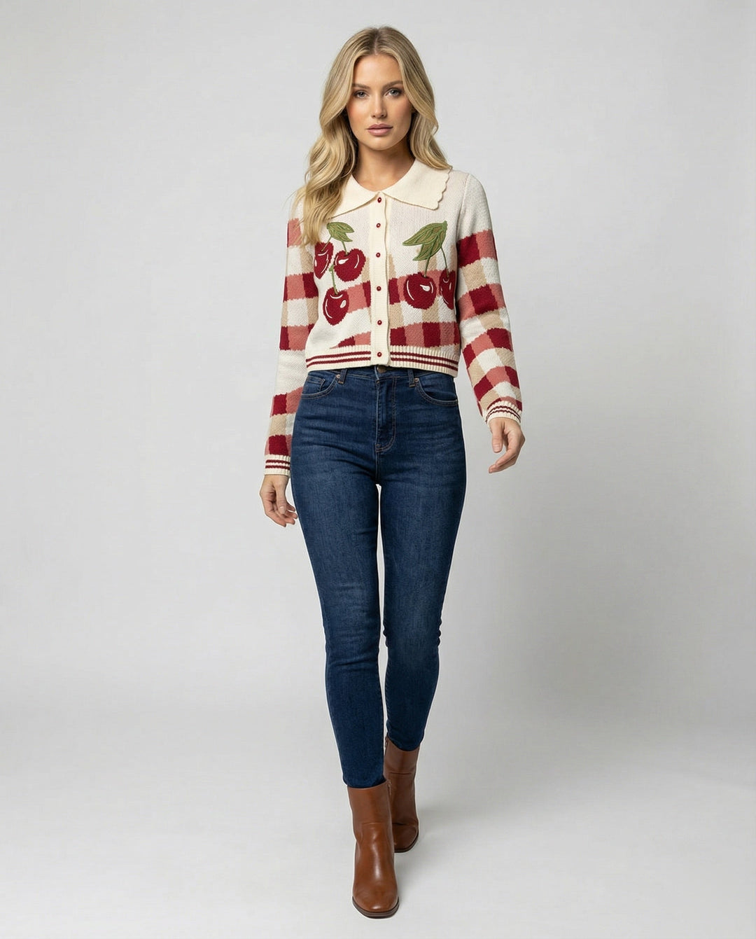 Women's cheerful cropped jacket with vibrant floral print, perfect for spring fashion and summer style.