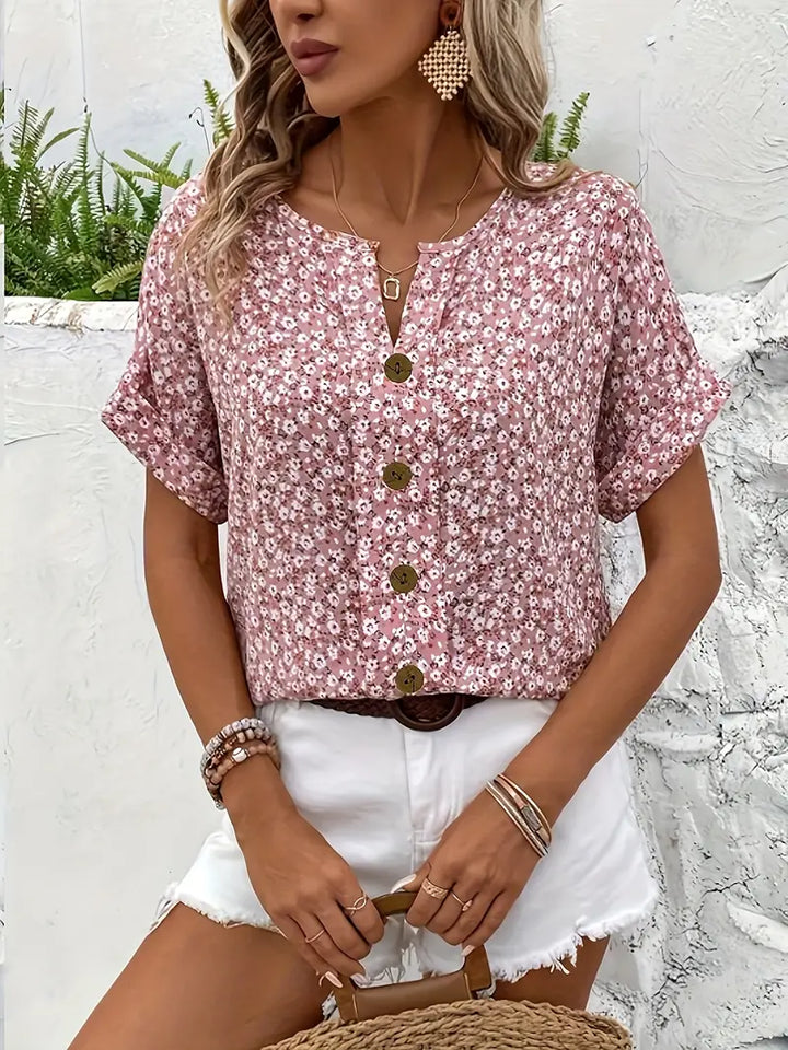 Fashionable women's floral blouse, a comfortable and elegant summer print top for various occasions