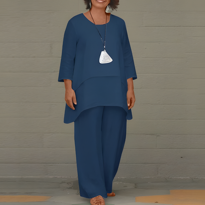 Stylish women's linen 2-piece outfit, neutral color, ideal for summer casual wear
