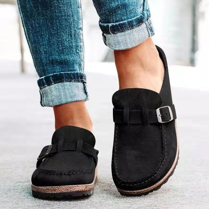 Elegant women's spring slip-on loafers, boasting comfort and versatile fashion for daily wear.
