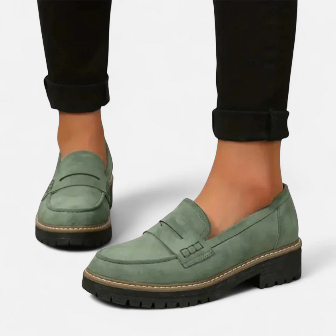 Comfortable women's slip-on loafers with chunky sole, versatile for summer and casual outfits.