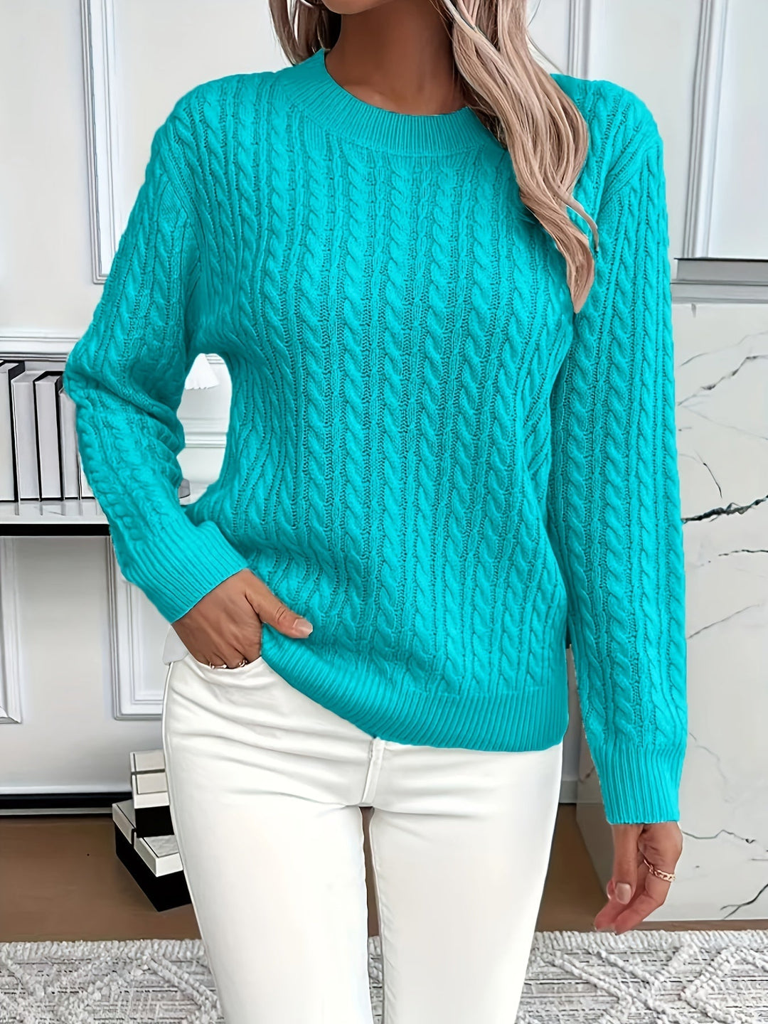 Casual long sleeve women's jumper, comfortable and versatile for daily wear during winter.