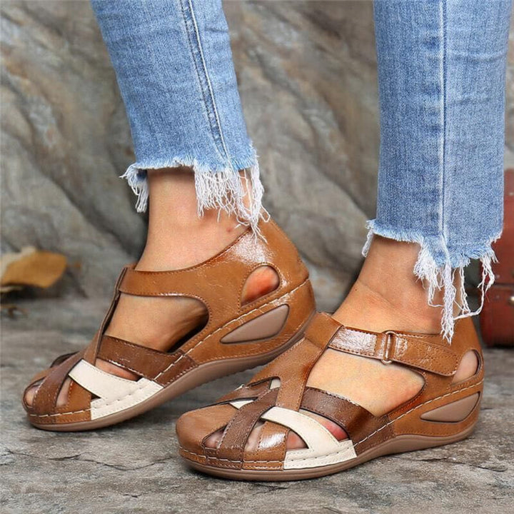 Women's colorblock closed toe casual sandals in multiple spring fashion shades, comfortable and versatile slip-on footwear.