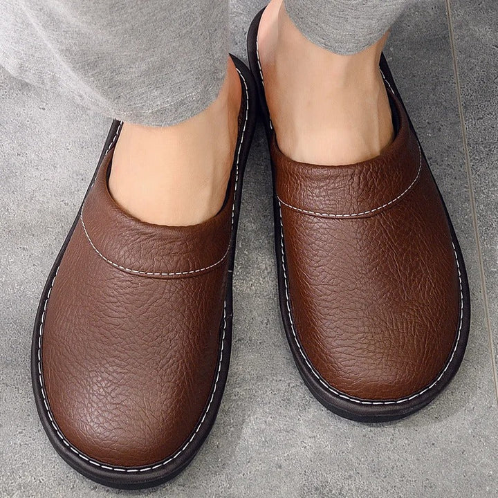 Stylish women's relaxation slippers, soft and cozy for everyday comfort at home.