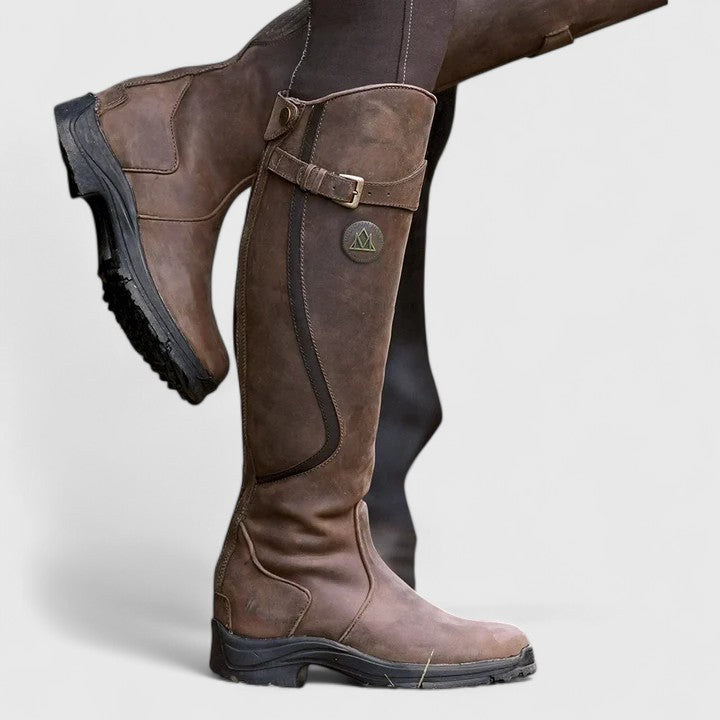 Casual women's orthopedic boots with a zipper, offering comfort and style for winter shoes.