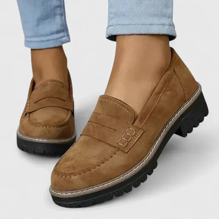 Casual footwear: Women's orthopedic loafers with soft sole, ideal for daily wear.