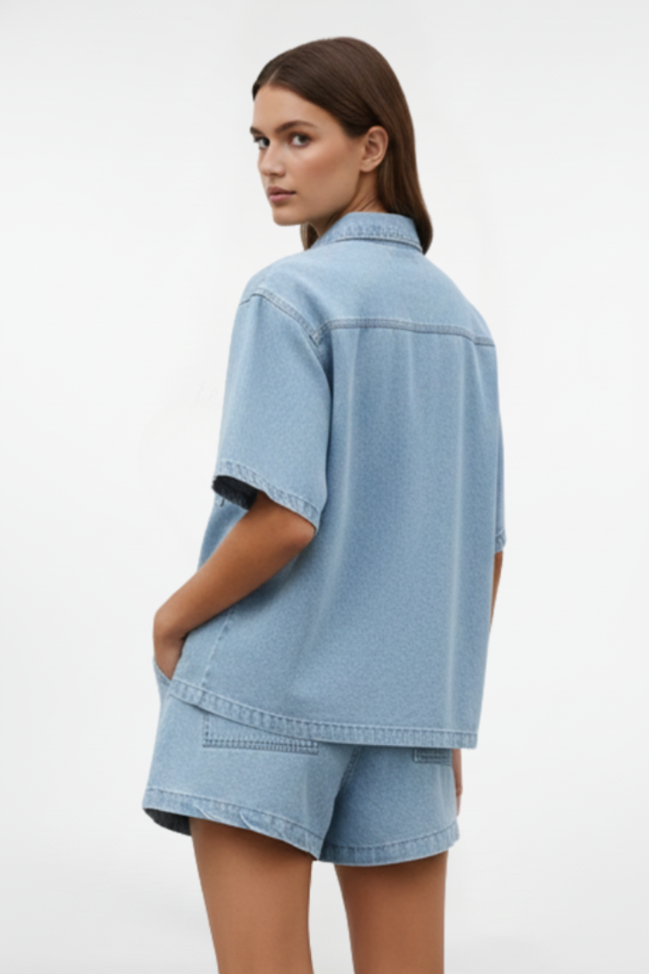 Lightweight women's two-piece set, short sleeve top and shorts, perfect for summer days
