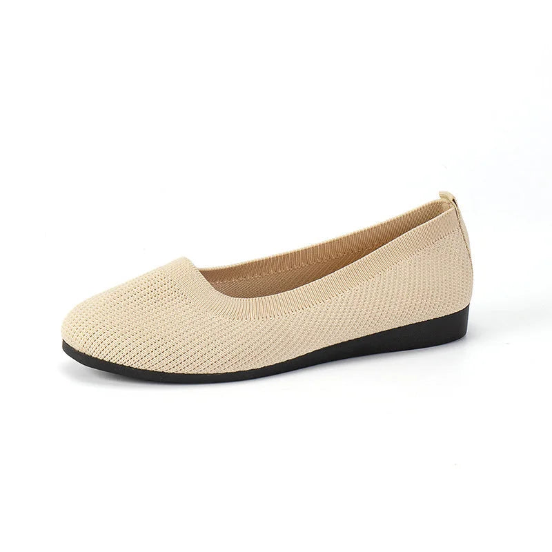 Breathable women's slip-on ballerina flats. All-day comfort & flexibility for active women.