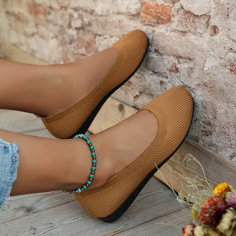 Versatile women's slip-on ballerina flats, ideal for everyday comfort & style.