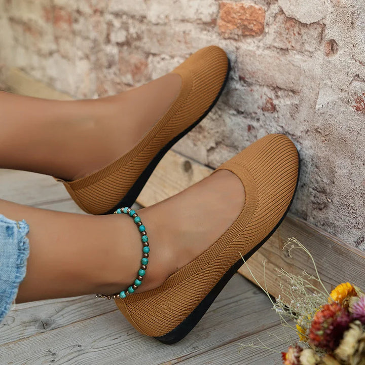 Versatile women's slip-on ballerina flats, ideal for everyday comfort & style.