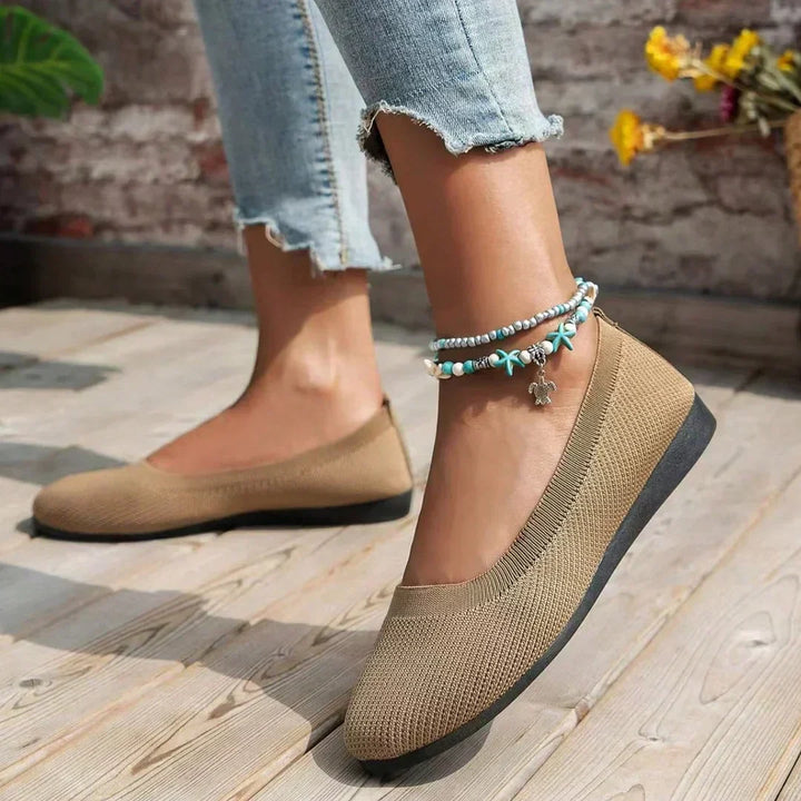 Women's adaptable slip-on ballerina flats: comfy, flexible & breathable footwear.