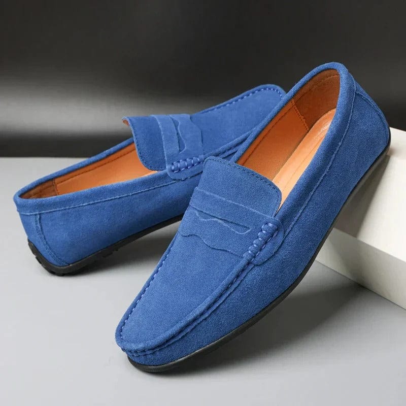 Stylish women's elegant moccasin loafers, comfortable slip-on flats perfect for everyday versatile footwear.