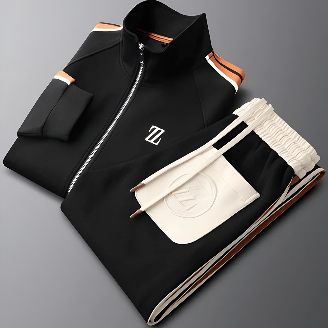 Women's comfortable tracksuit set, great for workouts, casual wear, or relaxing.