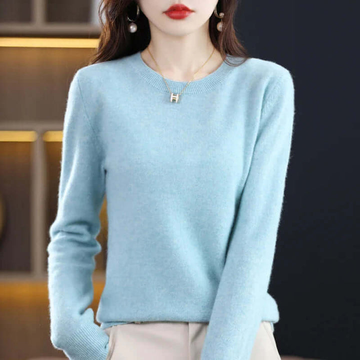 Warm & cozy women's knitted sweater, a comfortable everyday apparel for fall.