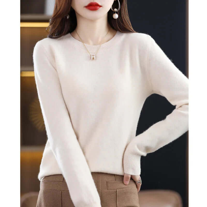 Soft women's fall fashion sweater, a comfortable long-sleeve knitted top.
