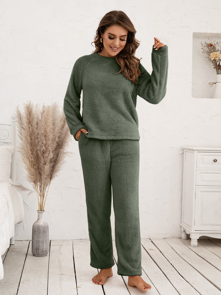 Delightful women's sleepwear set, long sleeve & comfortable pants. A thoughtful gift for her.