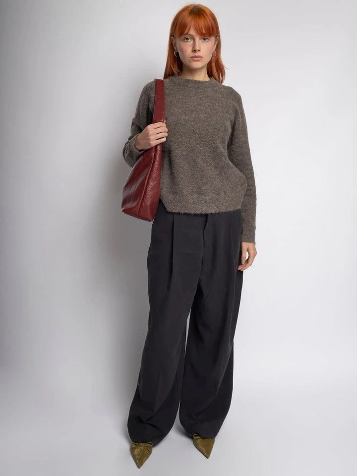 Distressed leather women's handbag, a trendy tote for everyday style