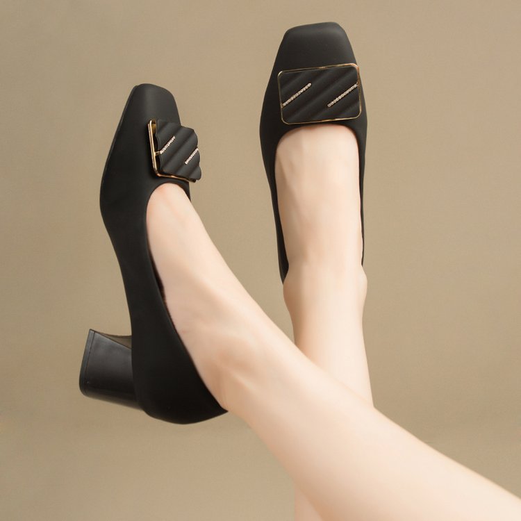 Chic women's square toe pumps, featuring a sophisticated buckle accent and sturdy block heel, ideal for office.