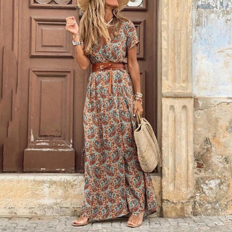 Casual yet elegant women's floral print midi dress, belted, with comfortable short sleeves