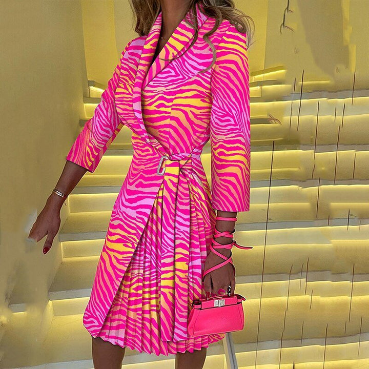 Sophisticated women's houndstooth blazer dress, an elegant midi style with versatile charm.