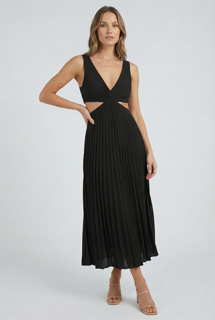 Versatile pleated maxi dress, an elegant choice for women's summer or party wear.