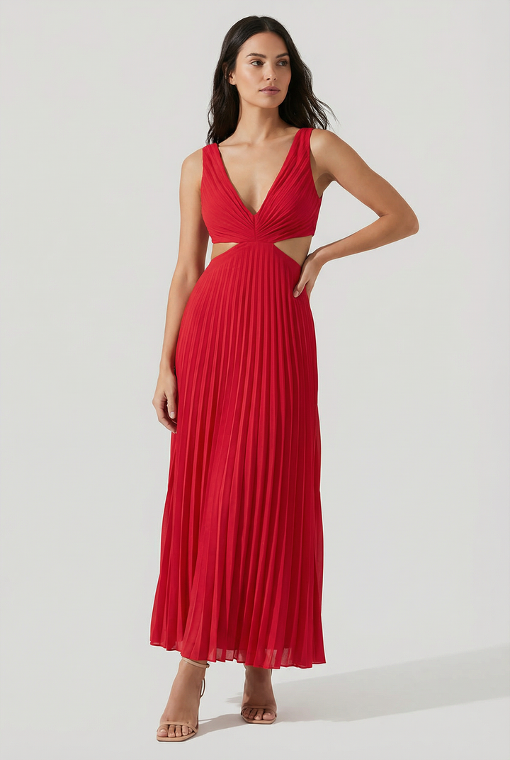 Elegant women's pleated maxi dress, a must-have for summer parties & formal events.