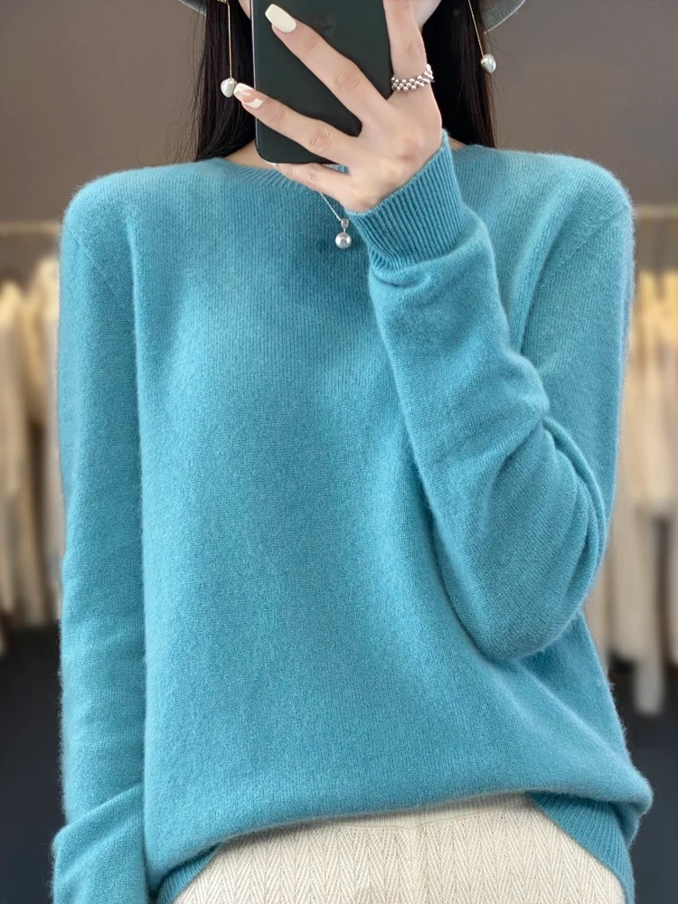 Soft women's long-sleeve round neck pullover, perfect for versatile casual fashion.