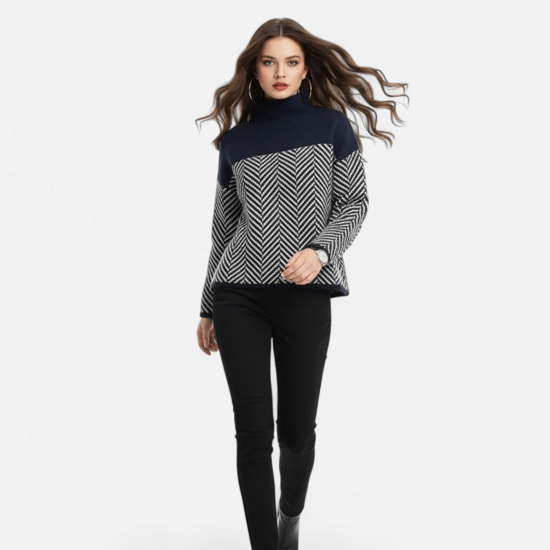 Elegant women's turtleneck sweater. Versatile knit top for fall and winter, ideal for sophisticated style.
