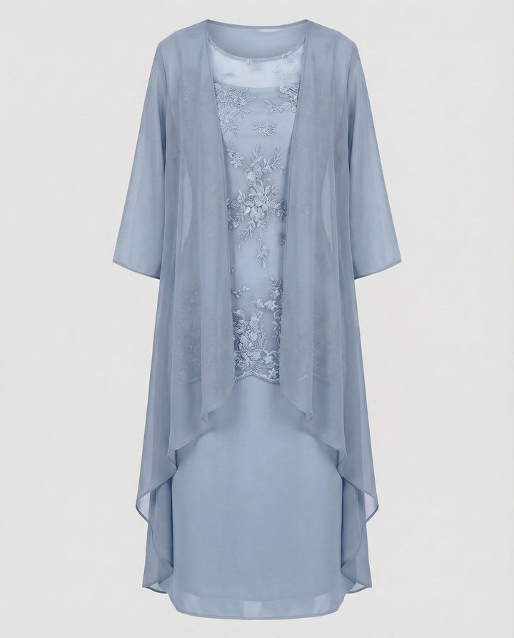 Stylish women's two-piece outfit: 3/4 sleeve top & elegant pants. Ideal for versatile casual chic spring wear.