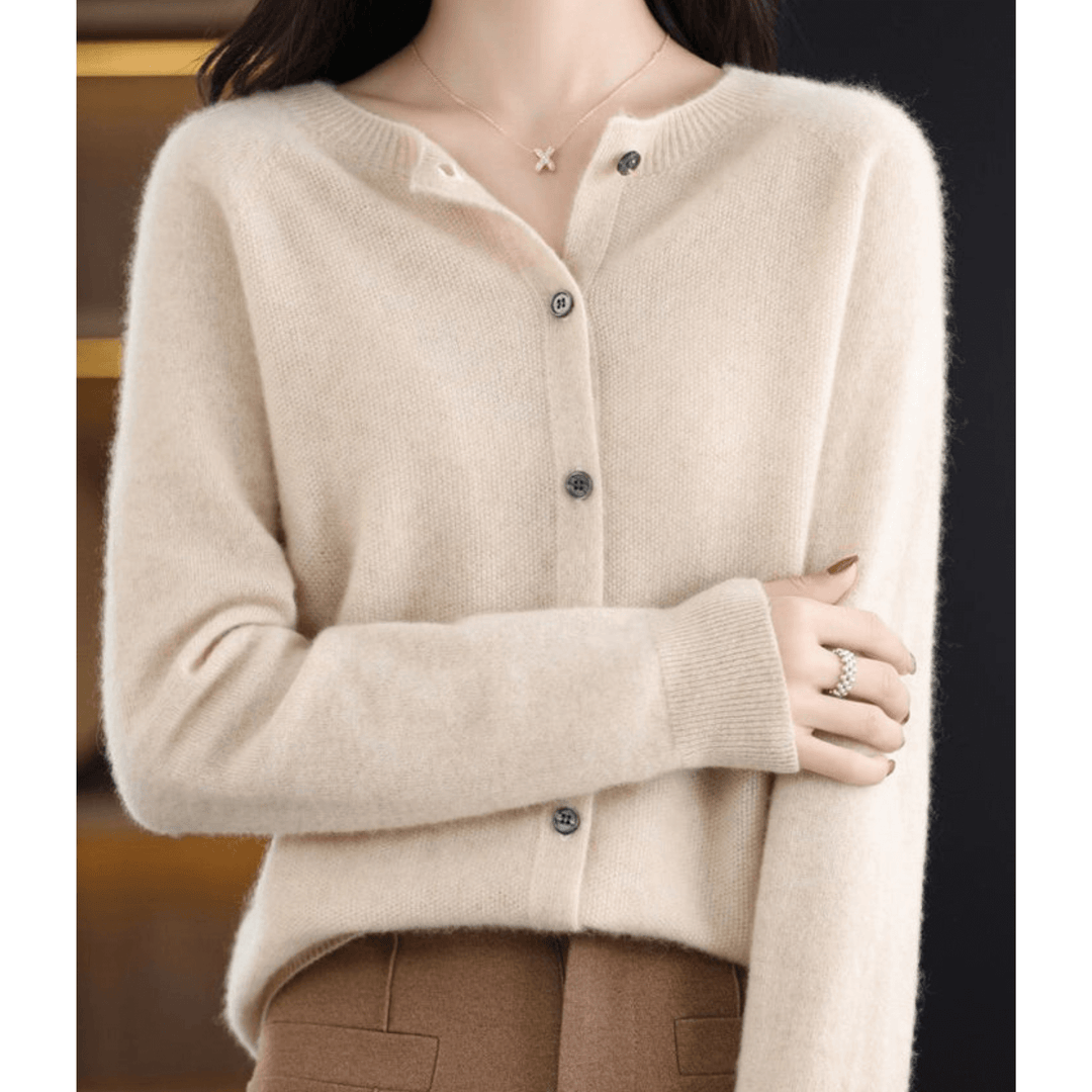 Women's casual V-neck cardigan, a comfortable and versatile long-sleeve layering sweater.