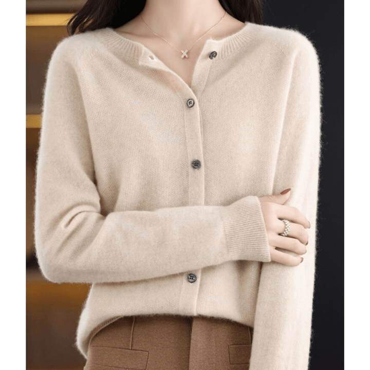 Women's casual V-neck cardigan, a comfortable and versatile long-sleeve layering sweater.